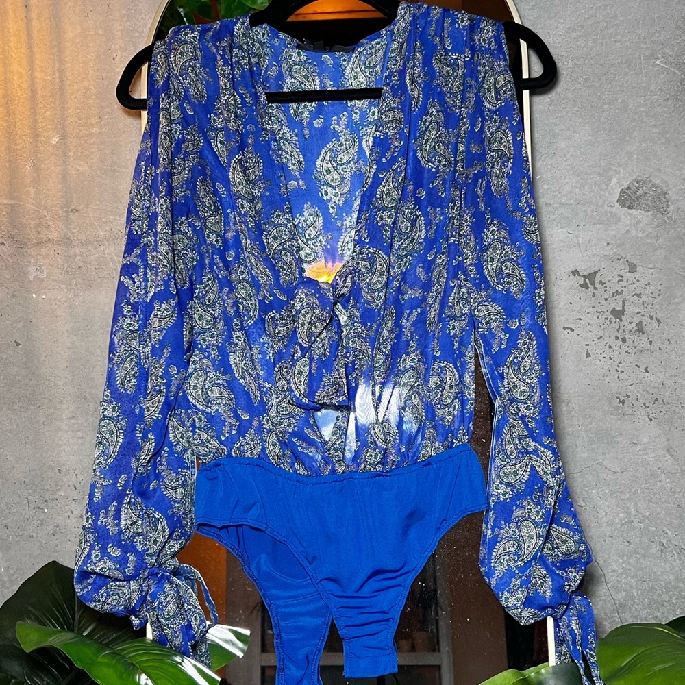 🌙 MISGUIDED PAISLEY SHEER BODYSUIT